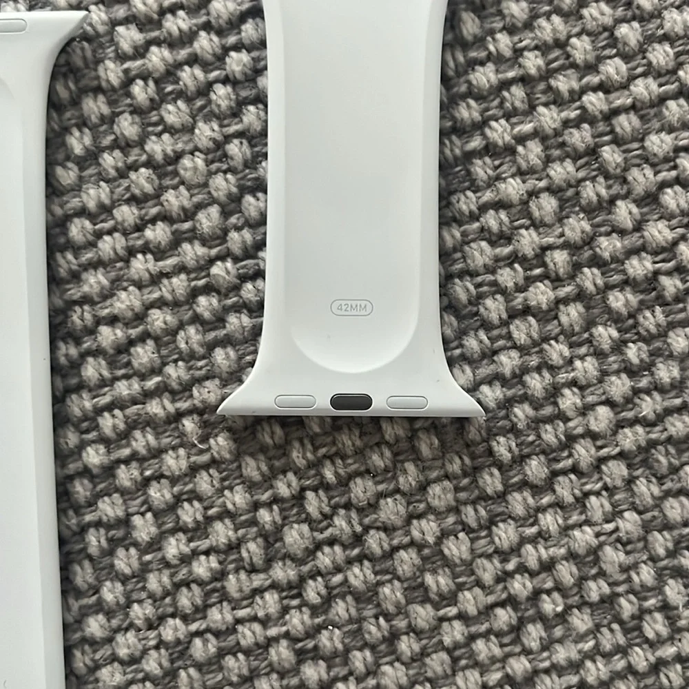 Apple Watch 42mm Sport Band in White
